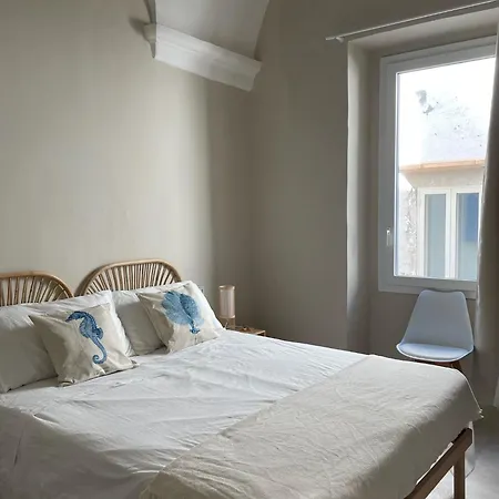 Casa Cardami 22 *